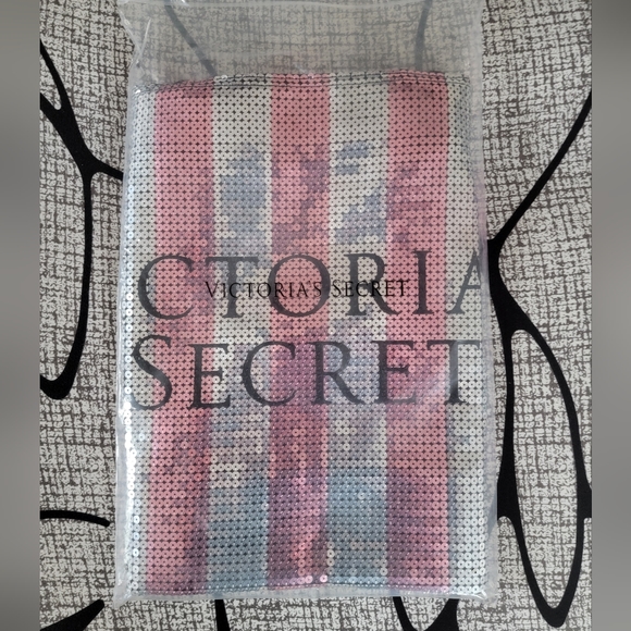 NWT Victoria's Secret Sequin Weekender - Picture 5 of 5